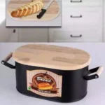 Boîte à pain en métal noir avec planche à découper en bois
