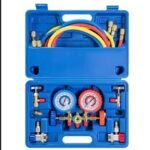 manomètres pour climatisation automobile, kit d'outils de charge de réfrigérant R134a/R404a à 3 voies, avec tuyaux, adaptateur à raccord rapide, robinet et coffret, pour le diagnostic, le test et la recharge du fréon des climatiseurs automobiles.