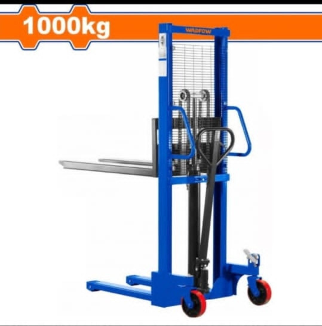 ÉLÉVATEUR DE PALETTES MANUEL 1000 KG HYDRAULIQUE WADFOW WNK1R10