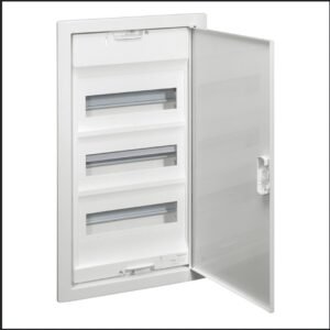 Coffret LEGRAND   encastré Nedbox 3X12 modules porte métal pleine