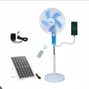 Ventilateur solaire sur pied AIR MAXX (modèle AM-FS718) dispose de cinq pales en plastique pour une circulation d'air améliorée